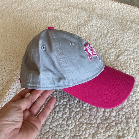 Womens Buccaneers Crucial Catch Hat 